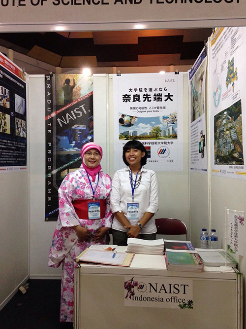 Alumni Represented NAIST at the Career & Scholarship Expo in Indonesia (May 14 - 15, 2016)