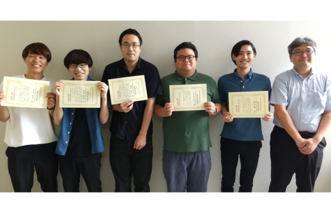   Mr. Prom Kantuptim (a D2 student) of the Applied Quantum Physics Laboratory receives Young Scientist Presentation Award.