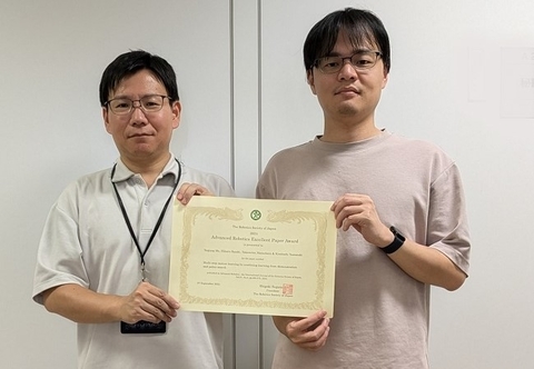 Assistant Professor Hikaru Sasaki and Professor Takamitsu Matsubara from the Robot Learning Laboratory have been awarded the Advanced Robotics Excellent Paper Award by the Robotics Society of Japan. (2024/9/5)