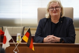 Dr. Eva WALLER （President）