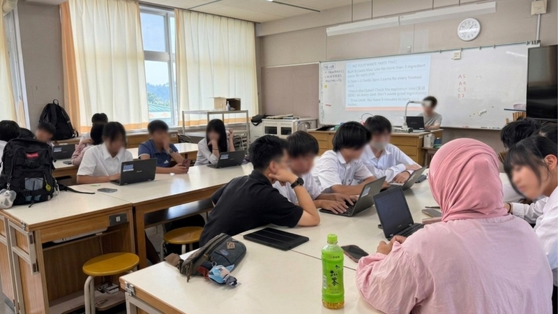NAIST International Students Join Nara Kita High School English Science Camp