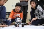 先端科学技術体験プログラム「親子でレゴロボットを作ってリレーにチャレンジ！」親子講座を開催(2010/12/11)
