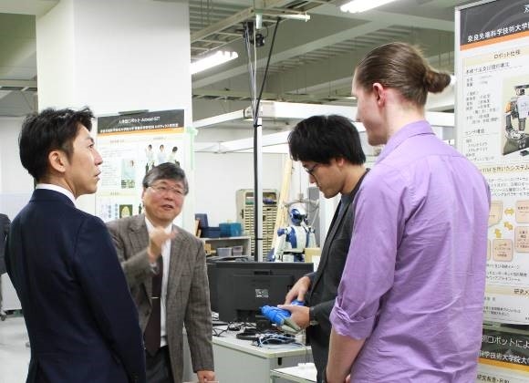 佐藤啓　参議院議員が本学を訪問（2017/2/3）