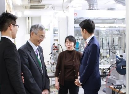 佐藤啓　参議院議員が本学を訪問（2017/2/3）