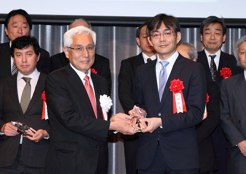 情報科学研究科サイバーレジリエンス構成学研究室の門林雄基教授が、一般財団法人日本ITU協会より日本ITU協会賞 功績賞を受賞