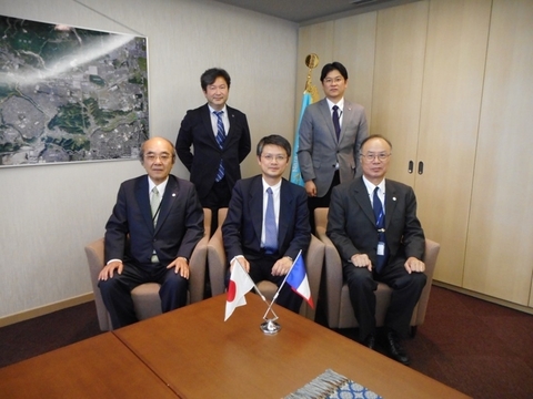 ENSパリ・サクレー校（フランス）の副学長が本学を表敬訪問（2017/05/24）