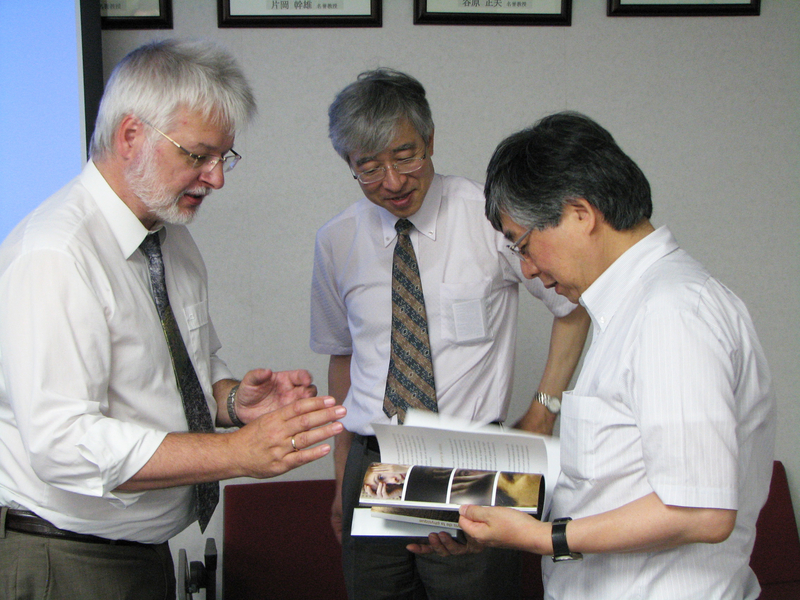 フランス国立科学研究センター（CNRS）一行が本学を訪問（2018/7/4）