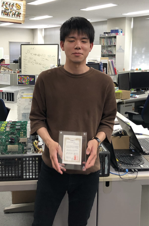 コンピューティング・アーキテクチャ研究室の岩本 淳さん(博士前期課程2年)がxSIG 2019においてOutstanding Originality Awardを受賞
