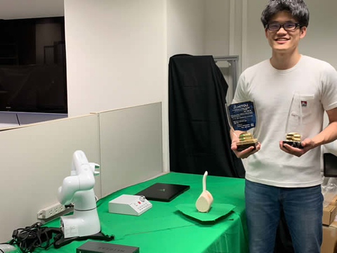 ロボティクス研究室の清川 拓哉さん(博士後期課程2年)が2018年度未踏ＩＴ人材発掘・育成事業の「スーパークリエータ」に認定