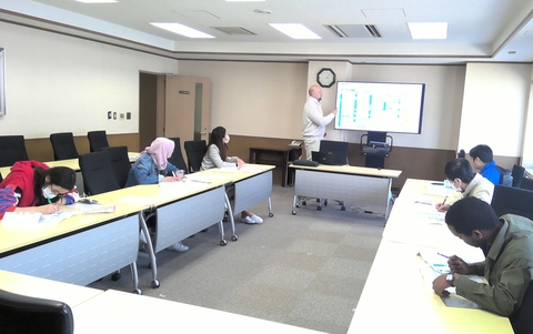 留学生のためのクレジットカード申込み説明会を開催（2020/4/14, 16）