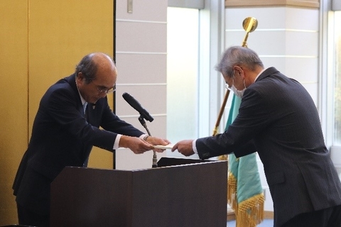 令和2年度　財務貢献者報奨授与式を挙行（2020/10/02）