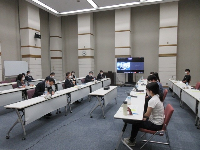 「学長と学生との懇談会」を開催（2021/10/11,12）