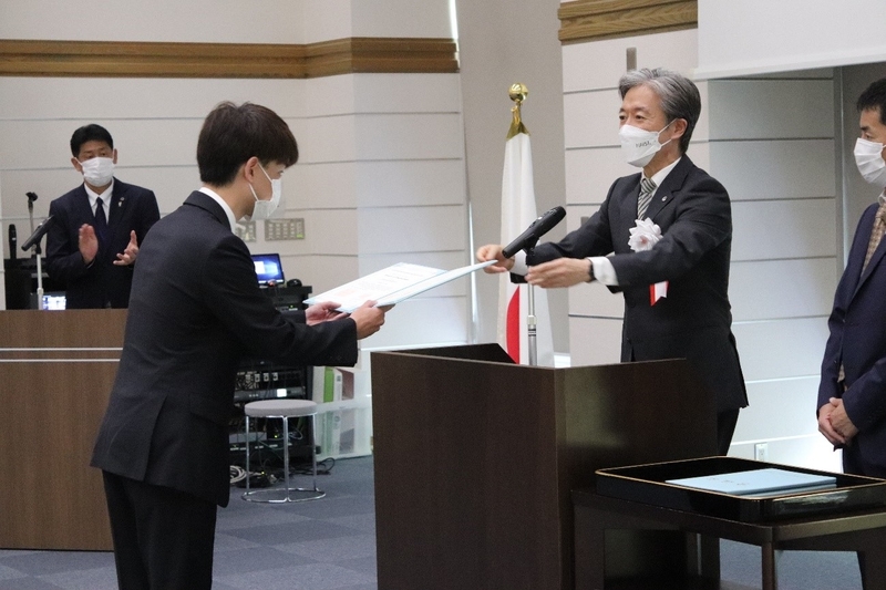 令和4年度学位記授与式を挙行（2022/6/24）