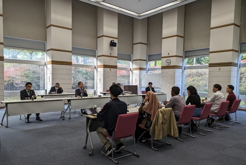 「学長と学生との懇談会」を開催（2023/11/7）