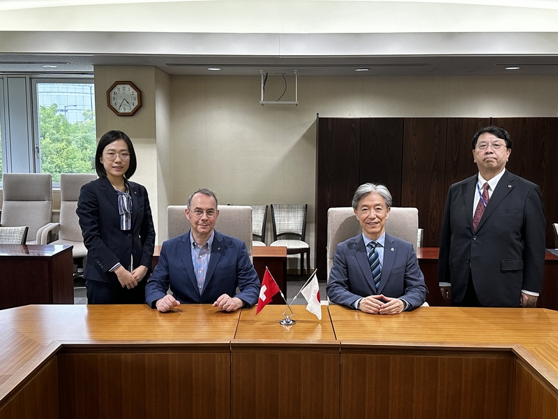 在大阪スイス領事が本学を訪問(2024/7/11)