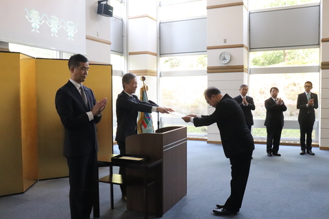 令和6年度 財務貢献者報奨授与式を実施（2024/10/02）