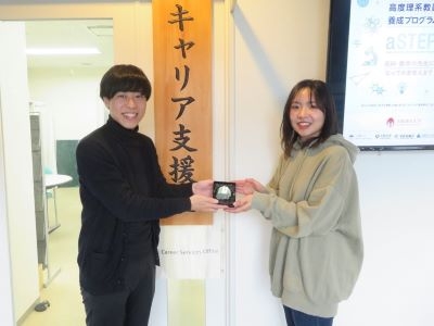 有機エレクトロニクス研究室のMani-LATA Chitladaさん（博士後期課程2年）が「2024博士キャリアメッセKYOTO」において企業賞「SCREEN賞」を受賞