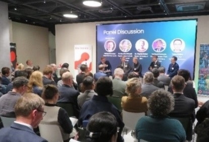 塩﨑学長がスイス領事館主催のフォーラムに出演（2025/4/21）