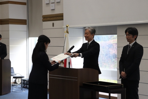 令和7年度学位記授与式を挙行（2025/12/22）