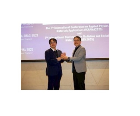 量子物理工学研究室の柳田 健之教授がThe International Conference on Applied Physics and Materials Applications (ICAPMA2025) においてLifetime Achievement Awardを受賞